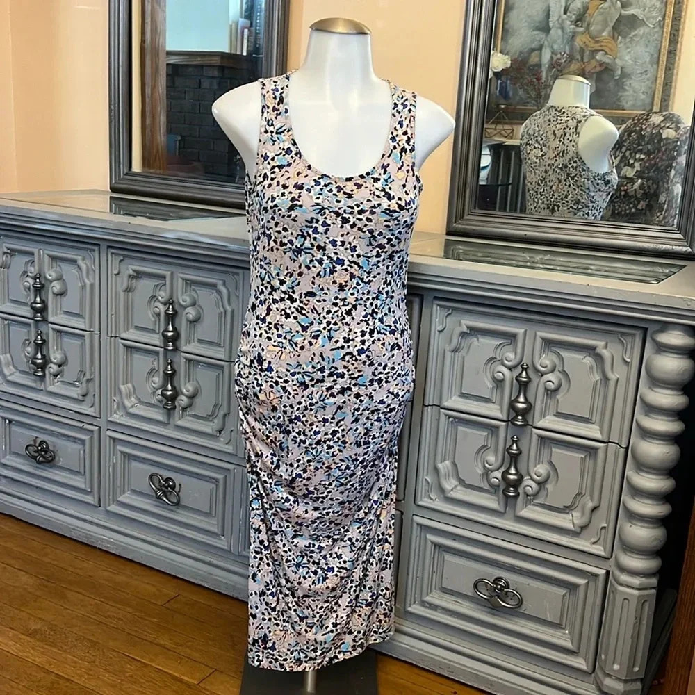 ⭐️Seraphine Maternity Size 4 body con tank dress⭐️ - Picture 4 of 13